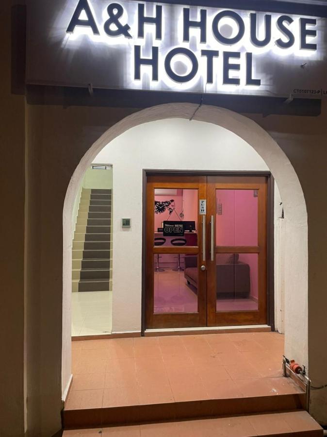 A&H House Hotel Malacca Esterno foto